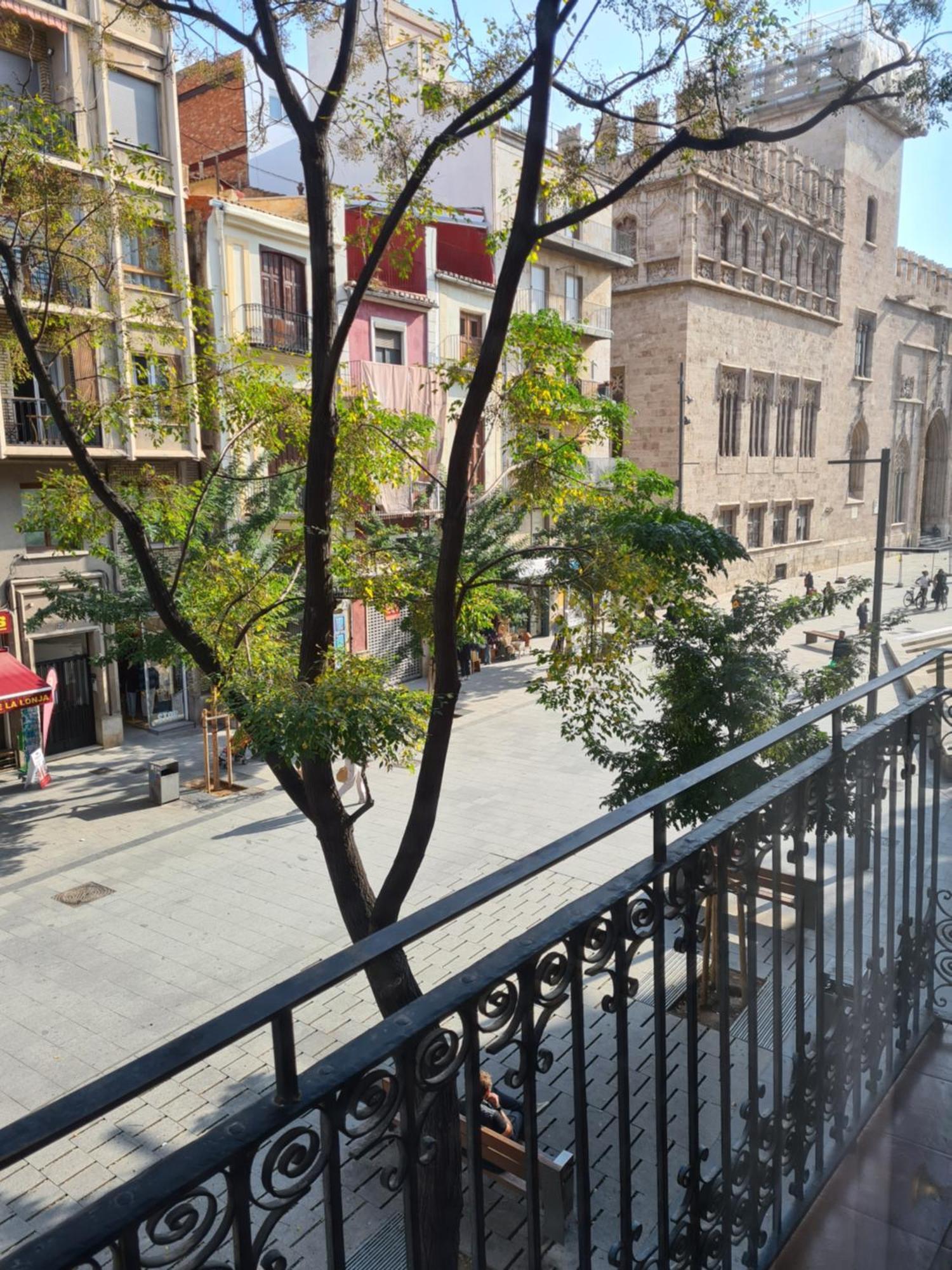 Apartamentos Mercado Central Valencia Exterior photo